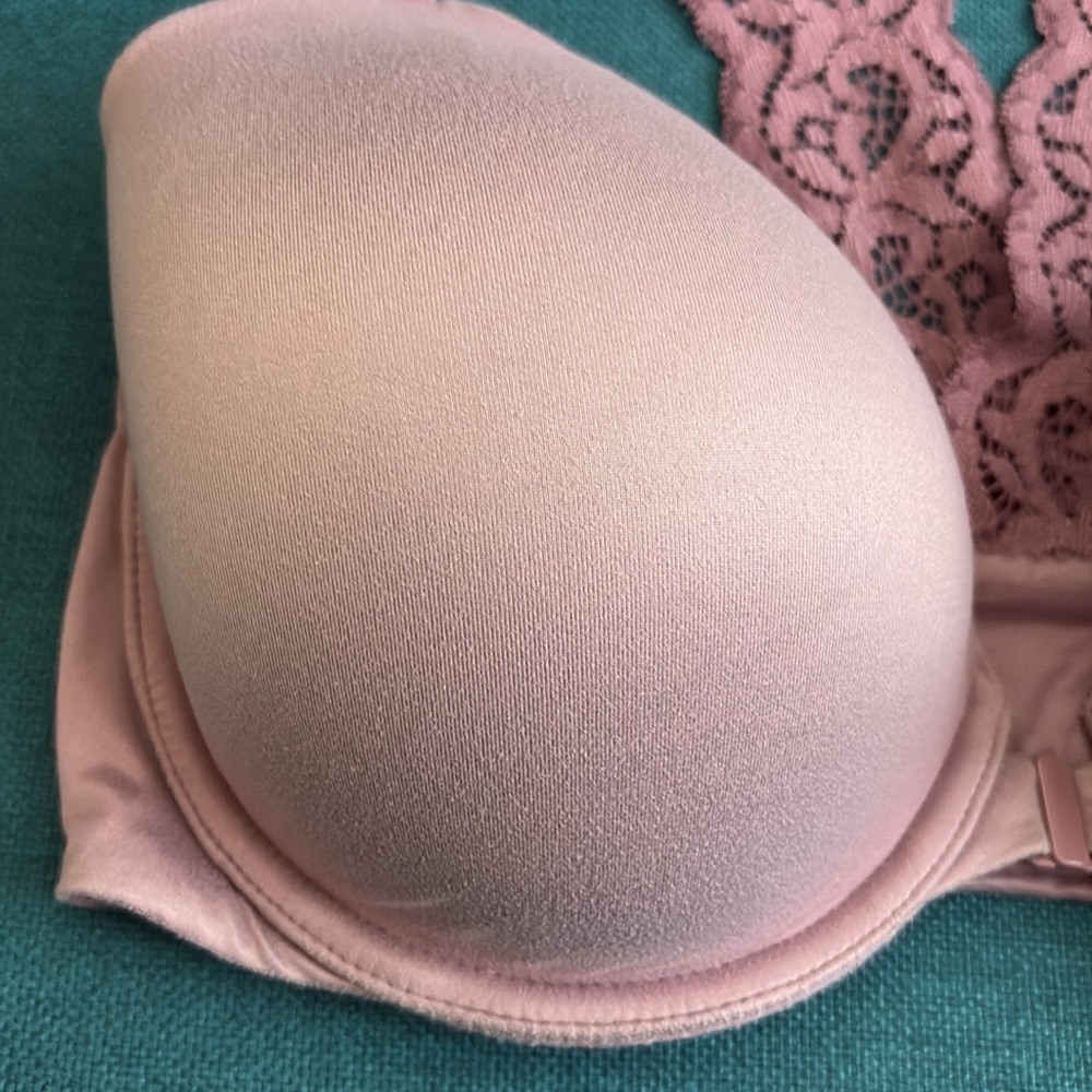 Victoria’s Secret Body by Victoria racer back perfect coverage style bra 34DD - Picture 3 of 9